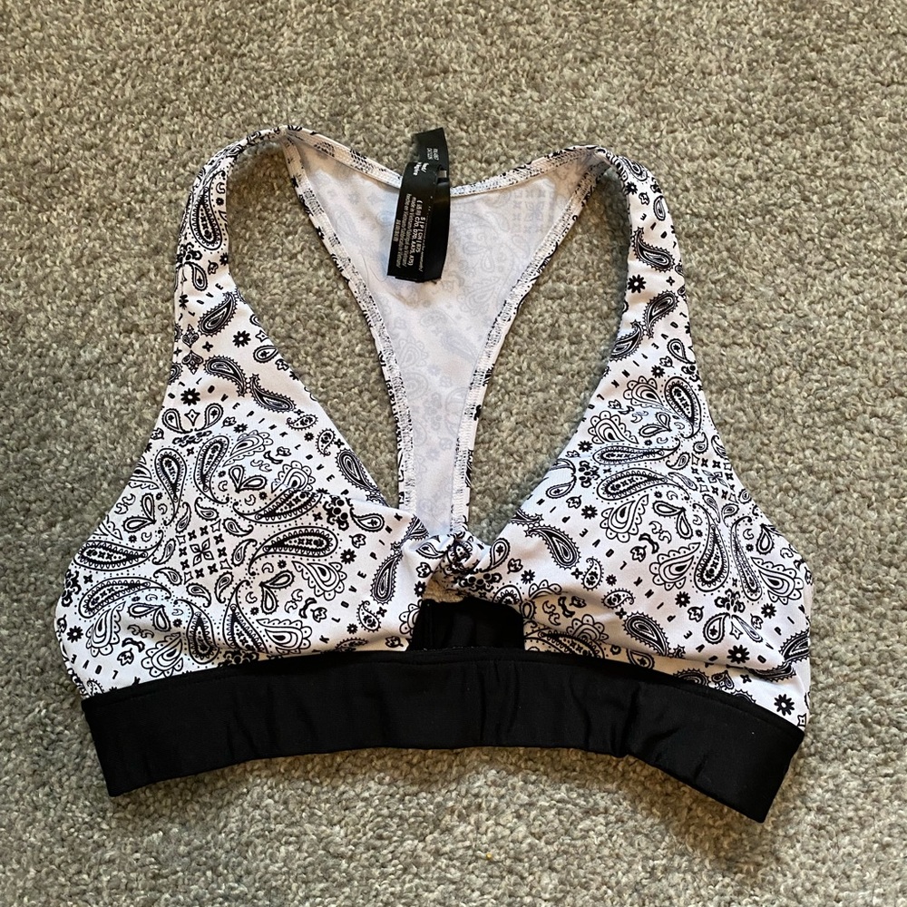 Victoria’s Secret pink sport top small